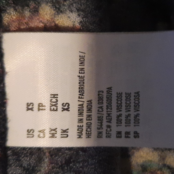 American Eagle Outfitters Floral Shorts Romper XS - Picture 7 of 7